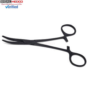 Juego de 2 Pinzas Hemostáticas Kelly Rectas y Curvas de 5.5 Pulgadas, con Bloqueo, de Acero Inoxidable Negro, Certificación CE, Quirúrgicas - Product Image 6
