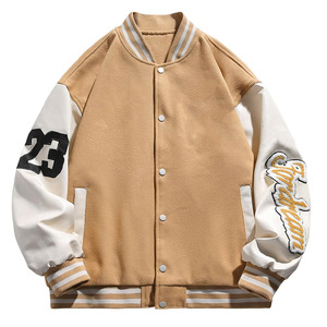 Chaqueta Varsity Ecológica para Hombre, Diseño de Parches en Color Bronceado y Blanco, Letras '23 Backman', Corte Regular, Cuello Alto, Estilo Casual para Otoño - Product Image 1