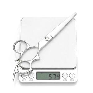 กรรไกรตัดผมมืออาชีพสำหรับช่างตัดผม  ใบมีดตรงคม  ขนาด 5.5/6 นิ้ว  ทำจากเหล็กกล้าไร้สนิม 4Cr13  ขัดเงาอย่างดี  สำหรับคนถนัดขวา  ฟันเลื่อยเบอร์ 32 - Product Image 6