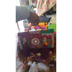 Bolsos ligeros de estilo tradicional, modernos, con diseño de bordado de algodón, para mujer, a precio económico. - Product Image 1