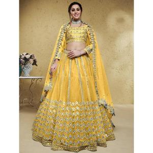 Étonnant jaune feuille de travail net fonction porter Lehenga Choli - Product Image 1