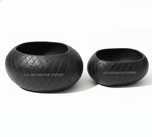 Jardinière en métal à motif circulaire chromé |   Pots de plantes écologiques et durables de style américain pour l'intérieur et l'extérieur, pour les jardins - Product Image 5