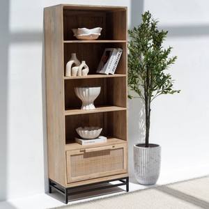 Étagères bibliothèque Vandana Altis Grand en rotin et bois de manguier avec base noire – Design de rangement moderne - Product Image 1