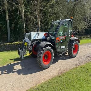 Achetez le Bobcat TL30.70, un télescopique de levage avancé conçu pour une stabilité puissante et une fiabilité durable sur tous les chantiers. - Product Image 5