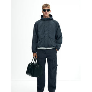 Veste coupe-vent ultra-légère et pliable pour homme, coupe ajustée, imperméable, idéale pour la montagne et les voyages, veste de pluie pour l'extérieur - Product Image 2