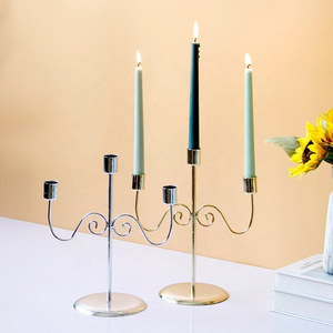 Candelabro de Hierro de Estilo Europeo Minimalista, Candelabro de Metal de Tres Brazos, Portavelas Cónico - Product Image 3