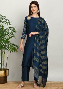 Un conjunto de Kurti/Kurta de la mejor calidad, tallas M a 3XL, con un diseño de cuello con bordado elaborado y elegante, ideal para fiestas/recepciones. - Product Image 3