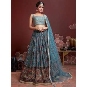 Lehenga choli ชุดต้อนรับผ้าไหมลายท้องฟ้าสีฟ้าที่น่าทึ่ง - Product Image 2
