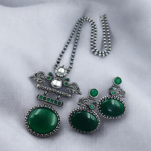 ชุดเครื่องประดับคริสตัลสีเขียวเงินออกซิไดซ์สไตล์ชาติพันธุ์ สำหรับงานแต่งงานและงานเฉลิมฉลอง - Product Image 3