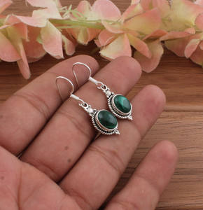 Boucles d'oreilles pendantes en malachite verte naturelle, perles rondes en argent sterling 925, bijoux en pierres précieuses authentiques pour femmes, luxe pour les fêtes - Product Image 1