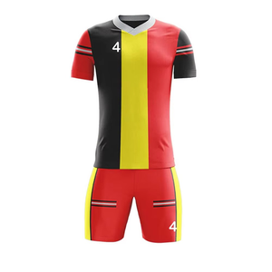 Ensemble de Tenues de Football Originales en Gros – Maillot et Short de Club Personnalisables à Manches Courtes 100% Polyester avec Option Logo Frontal - Product Image 1