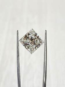 Diamant de laboratoire certifié IGI, taille princesse, 3,00 carats, clarté VS1, couleur E, diamant CVD pour la fabrication de bijoux - Product Image 2