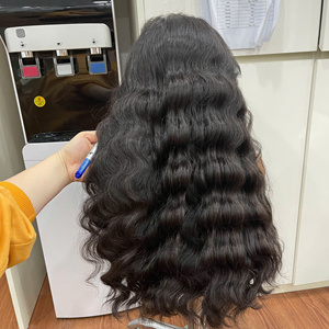 Peluca de Cabello Ondulado Natural de Vietnam, Cabello Sin Procesar, Extensiones de Cabello con Cutícula Alineada, Peluca con Cierre Invisible HD Swiss - Product Image 1