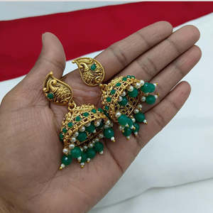 Pendientes Jhumki de Estilo Étnico con Piedra Pota Chapada en Oro y Perla Natural Blanca de Grado AAAA-10574439GR - Product Image 4