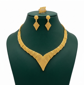 Naykk Creations Sautoir Collier Plaque Plaqué Or 24K Fait Main Ensemble de Bijoux 3 Pièces pour Mariage, Fiançailles, Anniversaire, Cadeau de Fête - Product Image 2