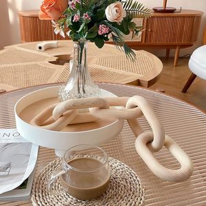 Décoration murale en chaîne de maillons en bois sculptée à la main, sculpture en chaîne entrelacée en bois naturel, décoration moderne rustique pour la maison ou le bureau - Product Image 4