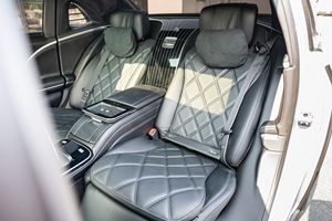 Mercedes-Maybach S580 4Matic Sedán 2024 Usado en Excelentes Condiciones, Listo para Envío Mundial - Product Image 2