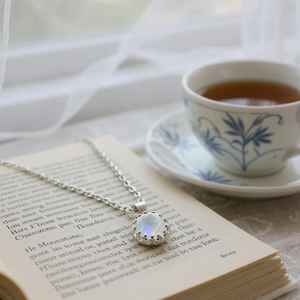 Collar de Plata de Ley con Piedra Lunar Arcoíris, Gema Natural, Joyería Minimalista para Mujer, Hecho a Mano, Proveedor Mayorista - Product Image 4