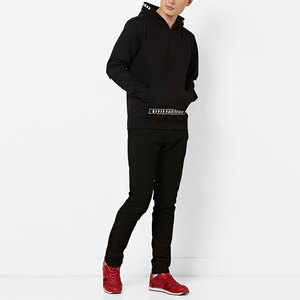 Conjunto Deportivo con Capucha para Hombre, Color Negro, con Estampado 'Never Back Down', Estilo Urbano, Corte Regular, Sudadera y Pantalones de Poliéster - Product Image 1