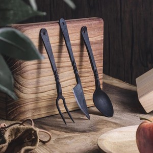 Juego de Cuchillos Medievales Hechos a Mano, Forjados, Personalizables, OEM, de Acero al Carbono, Hoja Recta con Punta de Clip, Grosor de 3 mm - Product Image 2