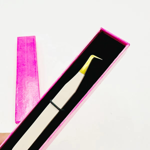 แหนบปลายโค้ง 90 องศา รุ่น L  โลโก้สั่งทำได้  เคลือบสีทอง  ปลายสแตนเลสเคลือบผิวเรียบ  สำหรับดูแลขนตา - Product Image 5