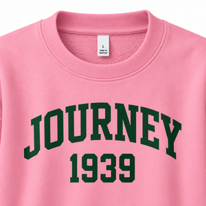 เสื้อสเวตเชิ้ตคอกลมสีชมพูแบบกำหนดเอง Journey 1939 พิมพ์ลายกราฟิก ผ้าฟลีซ แบบสวมหัว ยูนิเซ็กส์ สตรีทแวร์ลำลอง - Product Image 3