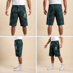 Pantalones cortos de mezclilla para hombre personalizados, negros, con bordado de llamas, transpirables, de lavado claro, de cintura media, con patchwork, de pierna ancha, estilo streetwear y bajo sin rematar - Product Image 2