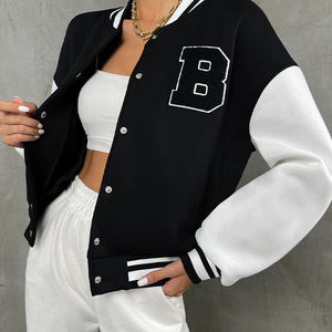 Chaqueta Varsity Corta para Mujer 2026, Chaqueta de Béisbol con Estampado de Cuero, Estilo Urbano, con Logotipo Personalizado, Venta al Por Mayor - Product Image 1