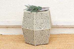 Mesa Auxiliar de Lujo Hecha a Mano con Incrustaciones de Hueso y Patrón Artístico en la Superficie para una Decoración Interior Elegante - Product Image 1