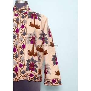 Veste matelassée épaisse et respirante pour femme, brodée de fleurs, faite à la main, écologique, coupe classique - Product Image 6