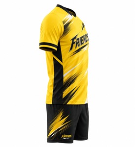Dernier design de maillot de football pour hommes, manches courtes, taille personnalisée, écologique, léger, 100% polyester, motif 3D, personnalisable pour les équipes sportives - Product Image 4