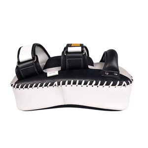 Mitaines d'entraînement d'arts martiaux en PU blanc avec sangle de poignet réglable et fermeture auto-agrippante – Équipement de sparring pour adultes - Product Image 2