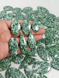 Cabujón de Jade Verde Natural, Mezcla de Formas y Tamaños, Piedra Preciosa Suelta de Alta Calidad con Reverso Plano, Cuarzo Curativo para la Fabricación de Joyas - Product Image 3