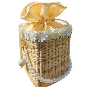 Sac bandoulière en jacinthe d'eau tissé à la main - Chic et durable |   Fabriqué au Vietnam - Product Image 1