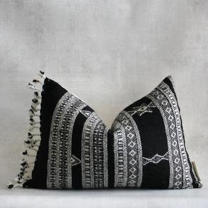 Funda de cojín de lana de lujo ligera hecha a mano profesional 100% Kilim técnica de tejido sólido a rayas cuadradas indias para la vida en el hogar - Product Image 1