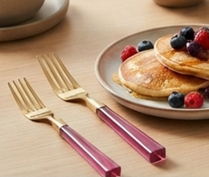 Ensemble de couverts modernes avec poignée rose plaquée or, fourchette, cuillère, couteau, compatibles lave-vaisselle, pour une table élégante - Product Image 2