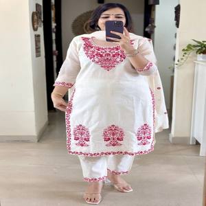 Conjunto VASTRA COTTAGE de Kurta de Tela Tesla Bordada, Pantalón y Dupatta con Encaje Vichitra, Color Blanco, Ropa Étnica para Mujer, Prenda Cosida - Product Image 4