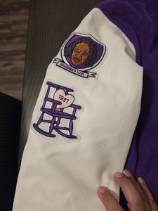 <b>Purple</b> Varsity Jacket <b>Men's</b> Casual Embroidered Patch Design Regular Length Turn-down Collar Fleece Material Winter Style Fleece - Product Image 3