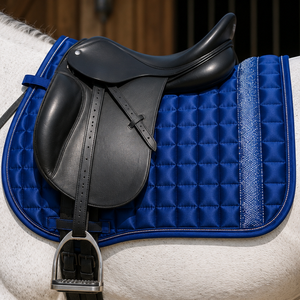 Almohadilla de Silla de Montar Acolchada Fina de Satén Premium para Equitación GP con Detalles Elegantes Brillantes, Parche de Cuero Patentado y Forro Transpirable - Product Image 2