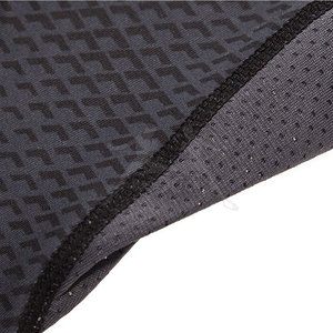 Elegante Camiseta de Protección Solar (Rash Guard) de Material Elástico Premium con Acabado Suave para Surf y Fitness - Product Image 5
