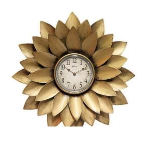 Horloge murale en métal avec chiffres romains carrés, horloge décorative géométrique moderne, finition or antique - Product Image 5