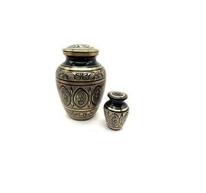 Urnas metálicas herenciales para cenizas funerarias humanas inspiradas en la tradición que brindan un lugar de descanso seguro para seres queridos. - Product Image 6