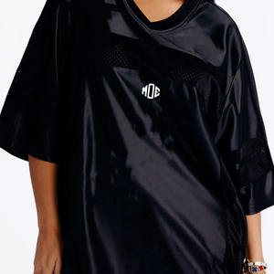 Camisetas de Fútbol Americano Negras Extra Grandes con Número 3D Bordado Personalizado al por Mayor, Cuello en V, Manga Corta, Ropa Urbana para Mujer - Product Image 2