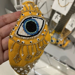 Serre-tête noué en tissu jaune avec motif Hamsa, broderie de perles et perles de rocaille œil porte-bonheur, pour femme, idéal pour les fêtes, style turban tendance - Product Image 1