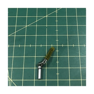 Piezas de Máquina de Coser Industrial de Acero y Hierro LP22 Upper Looper para Producción de Ropa SIRUBA, Hecho en Taiwán - Product Image 1