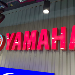 Tableros de letreros acrílicos con logotipo personalizado | Señalización de plexiglás impresa UV al por mayor para negocios y oficina - Product Image 3