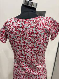 Camiseta de Verano de Algodón Casual con Estampado Floral Rosa, Cuello Redondo, Manga Corta con Volantes, Suave, para Uso Diario, Ropa de Mujer, Exportador Mayorista - Product Image 2