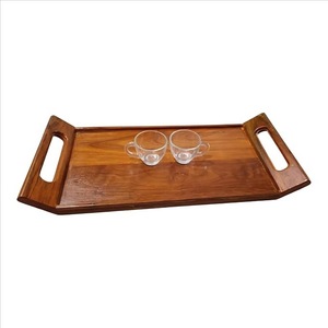 Juego de Bandejas de Servir de Madera Maciza con Vasos de Vidrio |   Bandeja de Madera para Té y Café con Asas |   Plato para Servir Hecho a Mano - Product Image 6