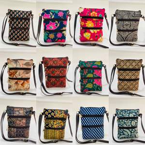 Bolso Bandolera Vertical de Patchwork Floral Color Índigo Mostaza, con Doble Cremallera, Suave, Duradero y Ligero, para Mujer - Product Image 3