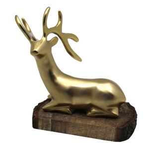 ประติมากรรมกวางเรนเดียร์คริสต์มาส งานโลหะเหล็กชุบทองเหลือง ดีไซน์สวยงาม ตกแต่งบ้าน ทำด้วยมือ รับสั่งทำตามแบบ - Product Image 1